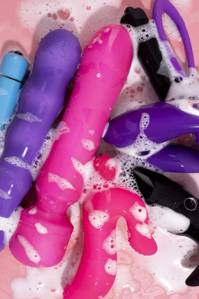 close-up-cleaning-sex-toys 情趣玩具清潔