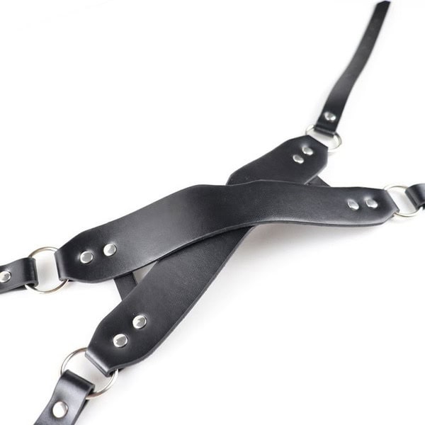 1737097362_8eed4d0a592a30507cf1 皮革面罩